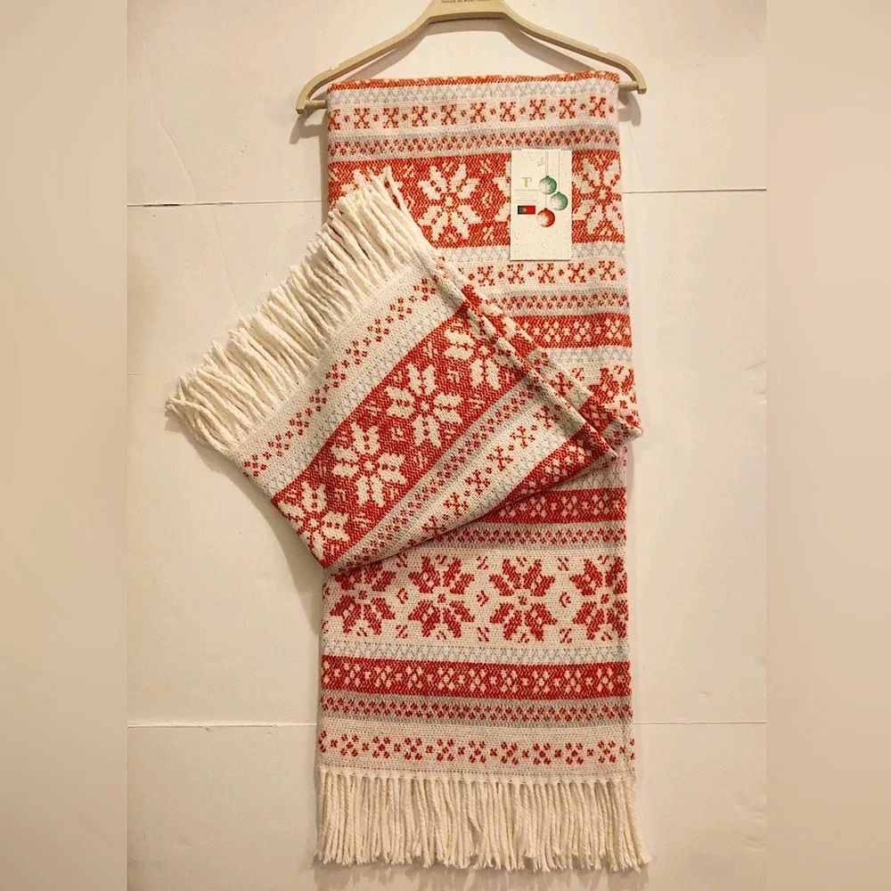 🎁Texteis Penedo Holiday Throw Blanket - Iced Red Snowflakes
